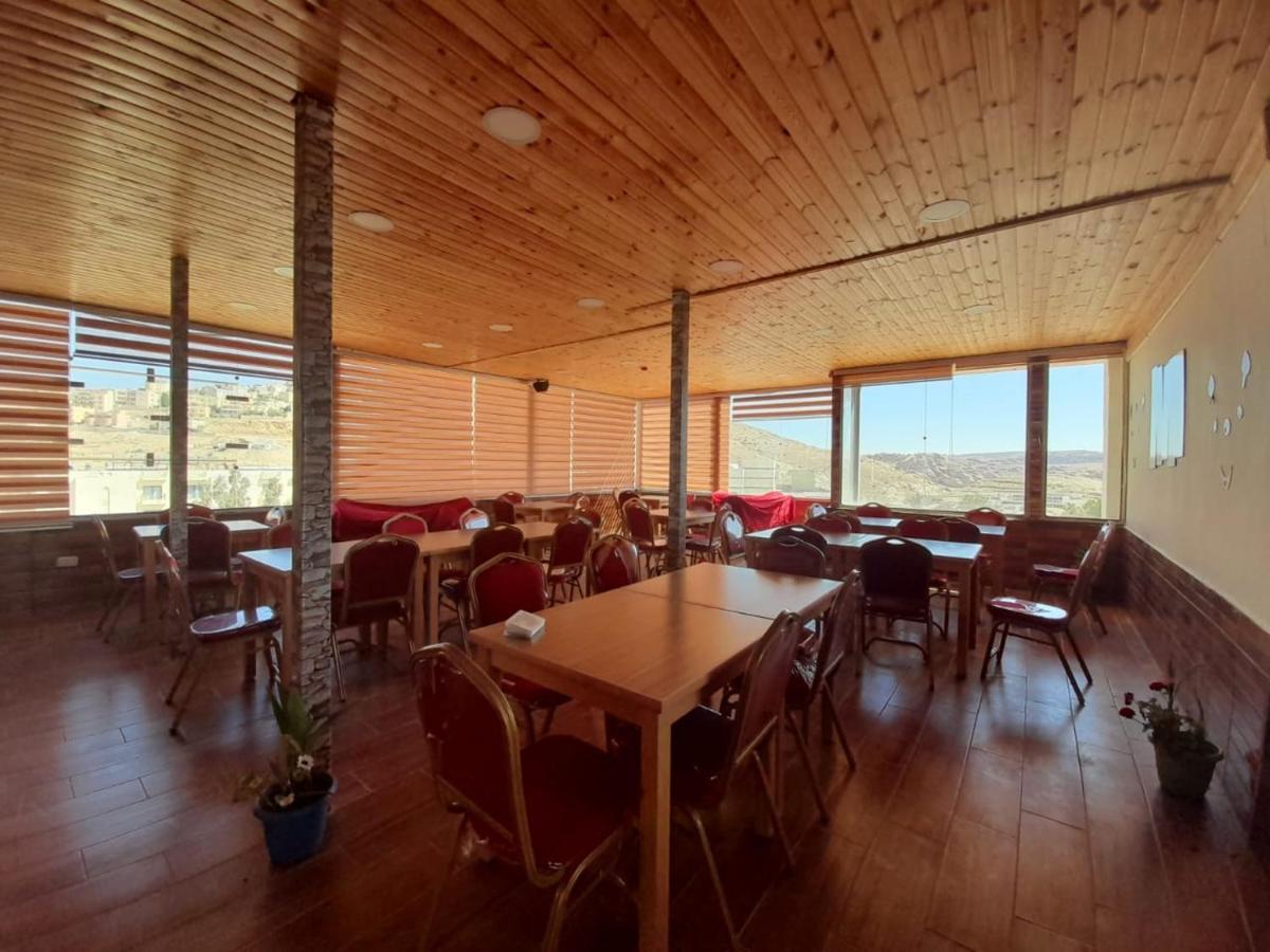 Petra Cabin Hostel Вади Муса Экстерьер фото